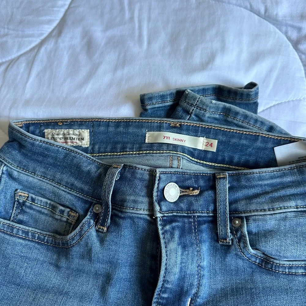 Levi's Slim Straight Jeans size 24 - Picture 5 of 6